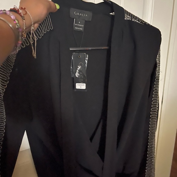 Elegant Black blouse - Picture 2 of 6